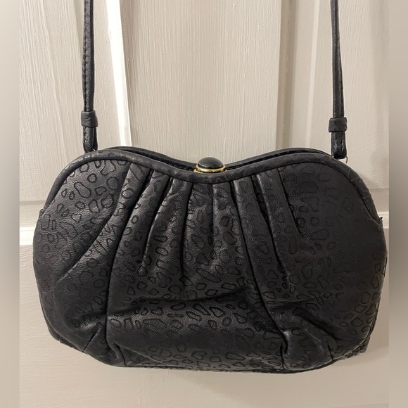 Vintage Tira’s Embossed Cheetah Leather Clutch/Purse - Picture 1 of 6